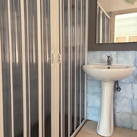 Lägenhet Ottaviano Con Cucina Reggio di Calabria